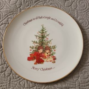 Holly Hobbie Commemorative Edition Christmas Plate 1975 10" Decoration